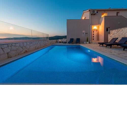 Villa Mona Apartments