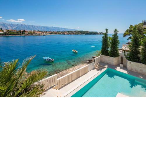 Villa More