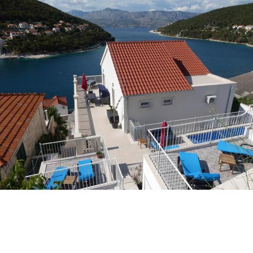 Villa More