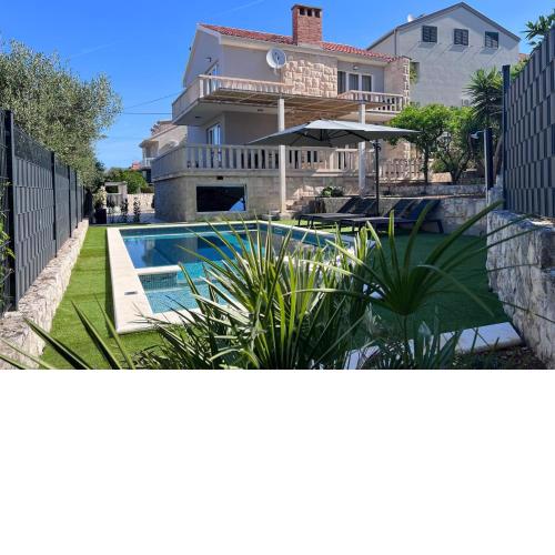 Villa Moreta with heated pool, Sauna, Hot-tub