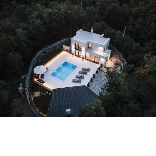 Villa Moretto with private swimming pool and jacuzzi