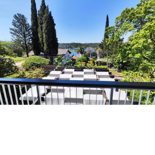 Villa NADA 5 star, something really special, the green oasis next to the beach, Half Board included