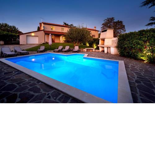 Villa Nina with Private pool near Poreč