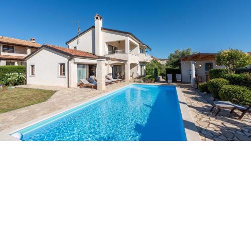 Villa Nira