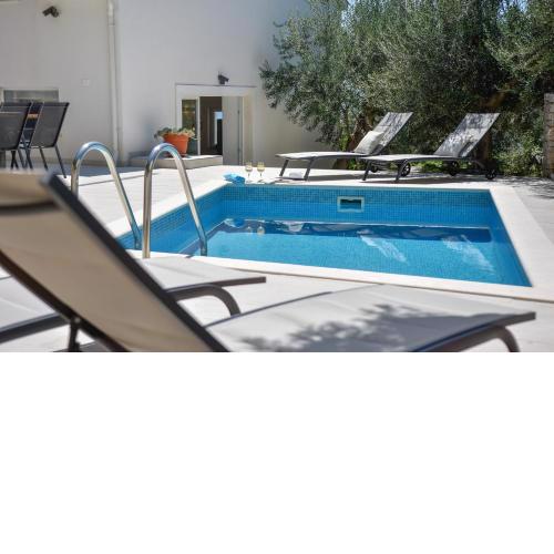 Villa OLIVE TREE village Pisak heated pool and close to the beach