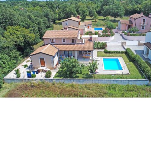 Villa Paris III