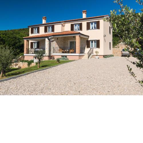 Villa Poduniz
