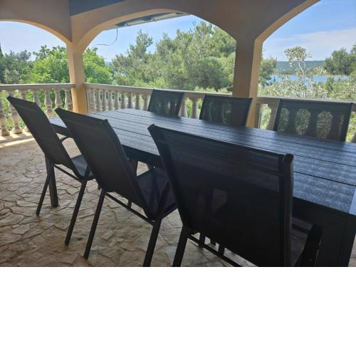 VILLA PUNTA BLAVA - beach front, ideal for family vacation with kids, large terraces with sea view, internet, Netflix, no pets allowed