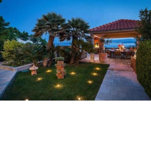 Villa Purple Rain