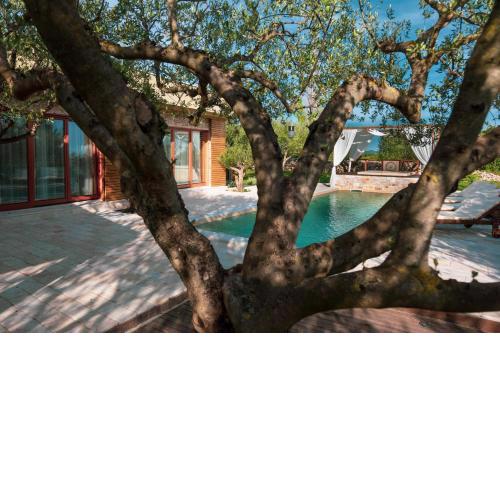 Villa Romance