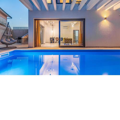Villa RougeMarin - Marin with private pool