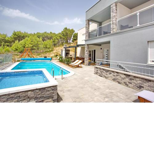 Villa Sara with Sea View and Private Heated Pool