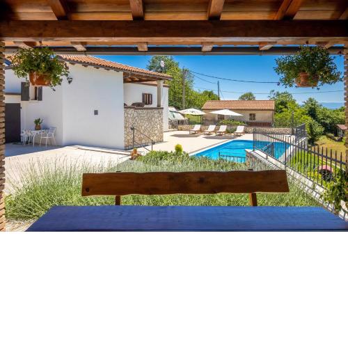 Villa Simici quiet peaceful place with pool perfect to enjoy the nature
