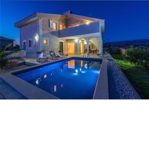 Villa Stani, luxury villa with a pool