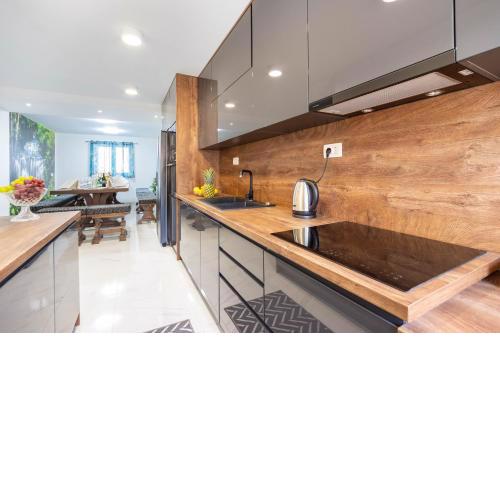 VILLA STARS HILL WITH HEATING POOL and JACUZZI - MAKARSKA