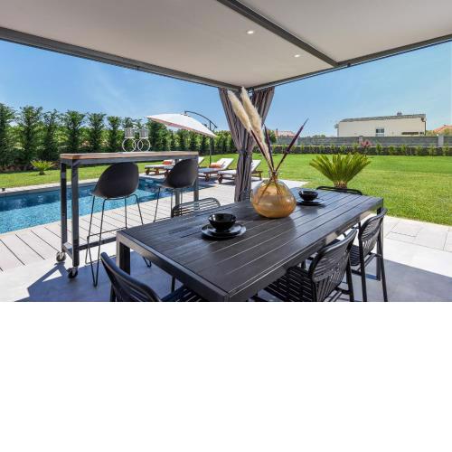 Villa Topaz