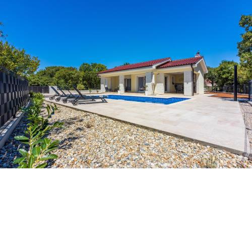 Villa Una