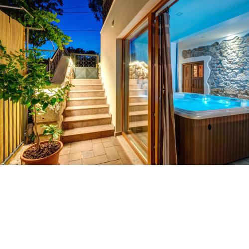 Villa Valentina - Private Pool 10x5, Whirpool and Sea View