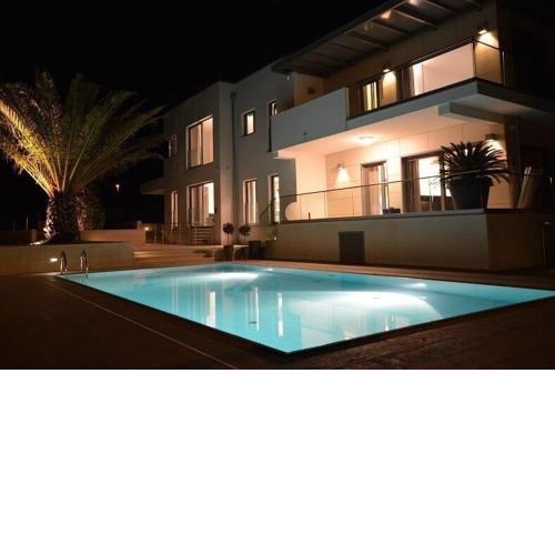 Villa Valsavia-apartment Monsena with pool and SPA