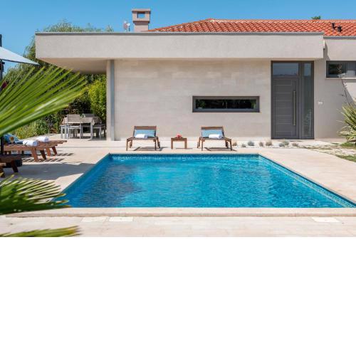 Villa Viviana Fažana Valbandon Heated pool