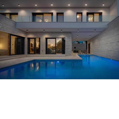 VILLA VM