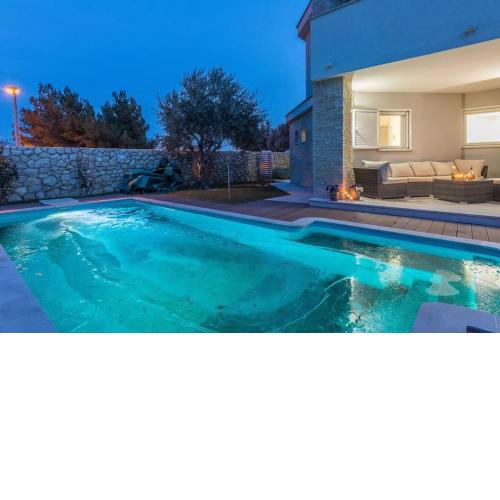 Villa White Rose with private pool