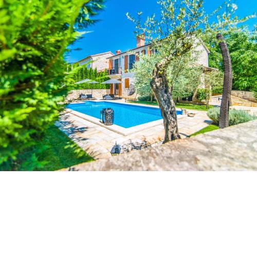 Villa White Stone