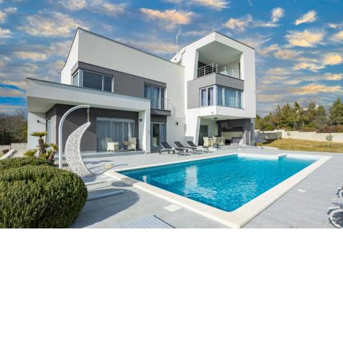 Villa Windrose for 8 persons near Marcana with large garden