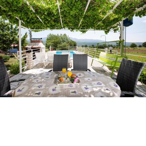 Villa with pool near Split