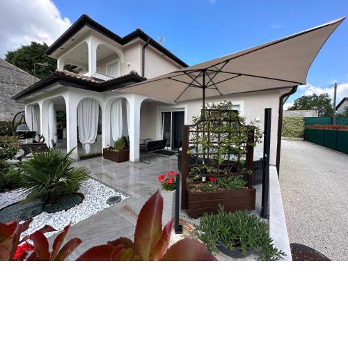 Villa Zonta Apartment Maremi with private jacuzzi