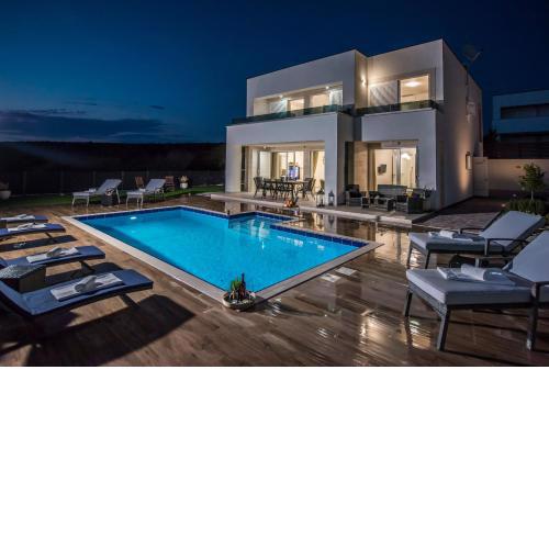 Villas Royal II with Private Pool