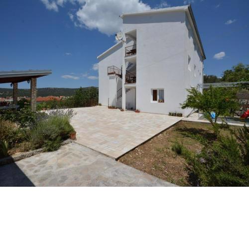 Vinisce Apartment 1
