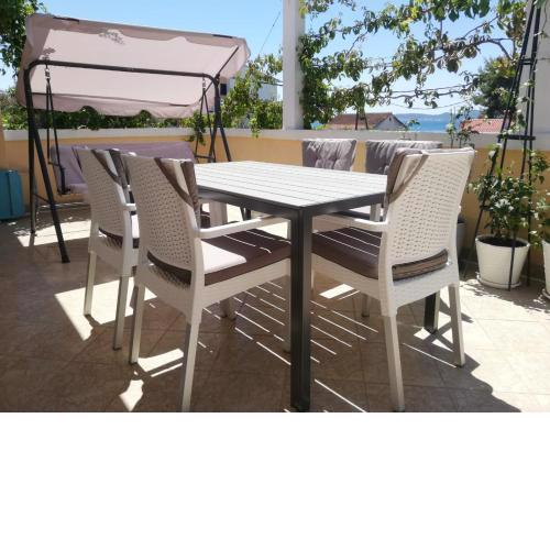 Warm Terrace Apartments