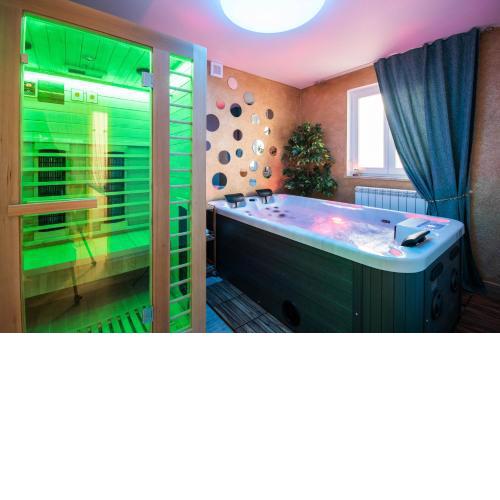 Wellness Studio D'Or - Exclusive NEW apartment With whirlpool, sauna, sunny terrace, private parking