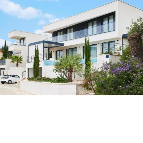White Palm Villa