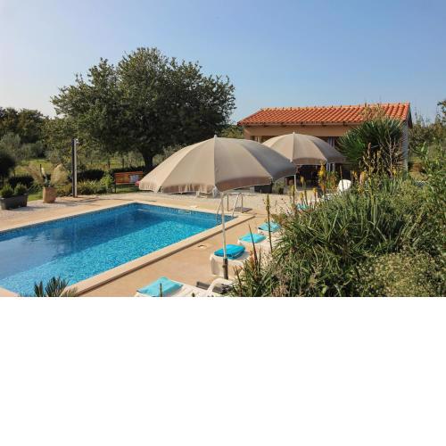 Wonderful villa Palera II with pool, immersed in the nature near the beach