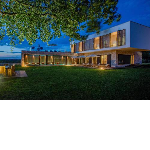 Yellow Tree Jurici Home & Spa